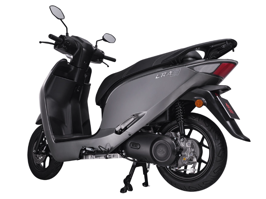 Xe sử dụng động cơ side motor, trong khi phần lớn đối thủ dùng kiểu inhub, gắn trực tiếp vào bánh sau. Ảnh: Dat Bike